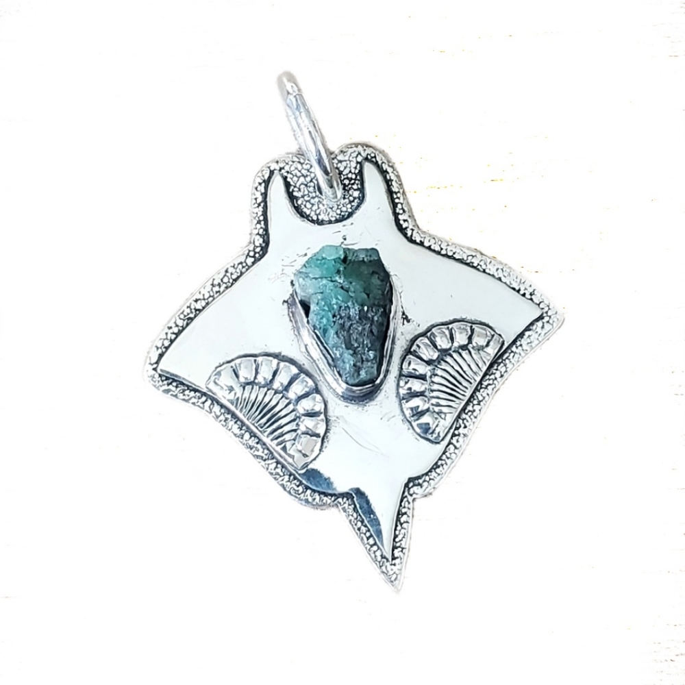 Natural Chrysoprase Gemstone Set in 925 Sterling Silver Stingray Pendant, NWT